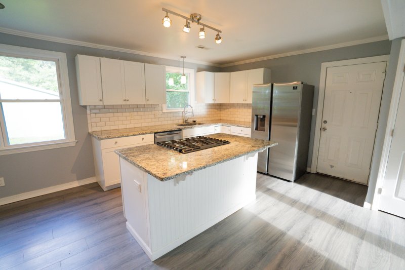 Property image 5 at 716 White Oak Drive, Charleston, SC 29407