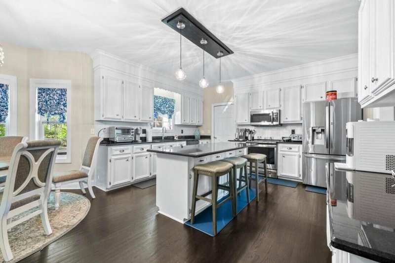 Property image 5 of 105 Birkbeck Court in Crowfield Plantation, Goose Creek, SC 29445