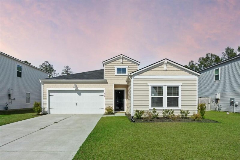 Property image 2 at 269 Firewheel Court, Summerville, SC 29486