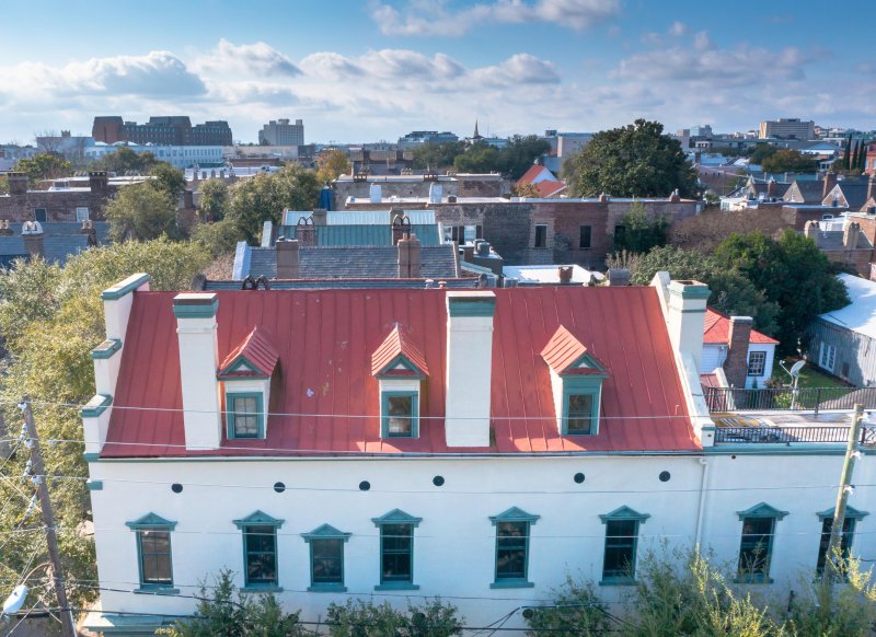 Property image 3 at 28 Hasell Street B, Charleston, SC 29401