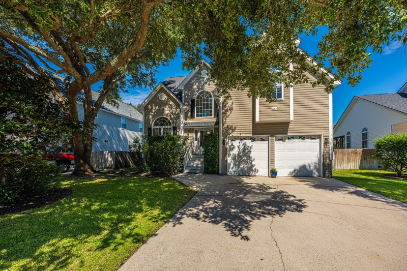 Property image 2 of 1153 Clearspring Drive in Ocean Neighbors, Charleston, SC 29412