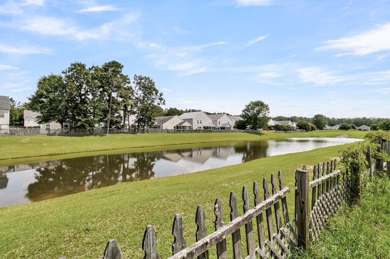 Property image 3 of 1516 Mandarin Court in Drakesborough, Summerville, SC 29483