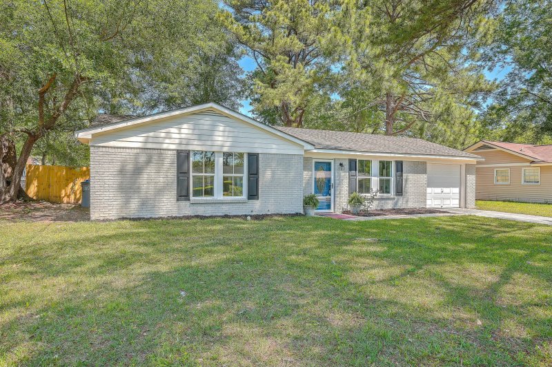 Property image 2 at 3264 Stonehaven Drive, North Charleston, SC 29420