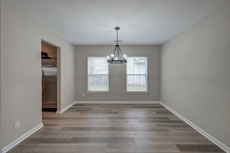 Property image 5 of 115 Salem Creek Drive in Liberty Hall Plantation, Goose Creek, SC 29445