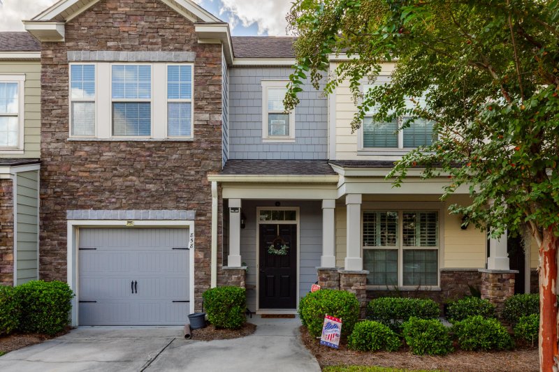 Property image 3 of 858 Bibury Court in Hunt Club, Charleston, SC 29414