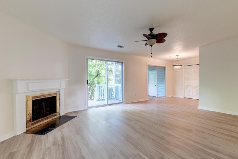 Property image 2 at 6275 Rolling Fork Road 401, North Charleston, SC 29406