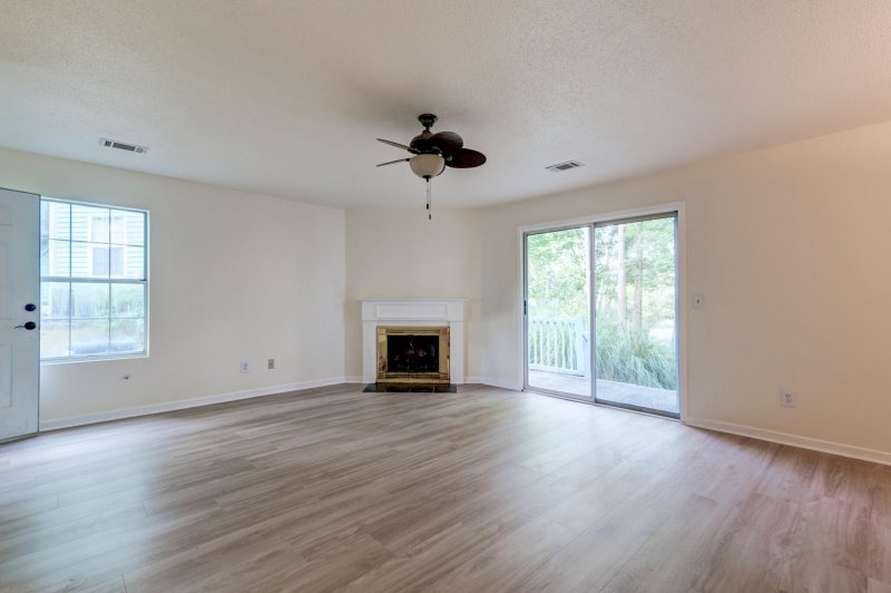 Property image 3 at 6275 Rolling Fork Road 401, North Charleston, SC 29406