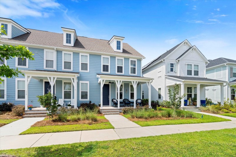 Property image 2 of 557 Blueway Avenue in Nexton, Summerville, SC 29486