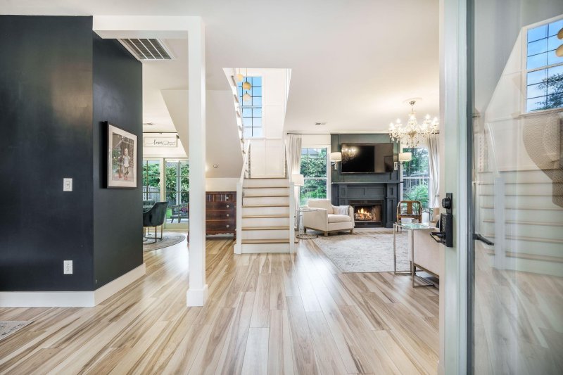 Property image 5 of 192 Historic Drive in Belle Hall, Mount Pleasant, SC 29464