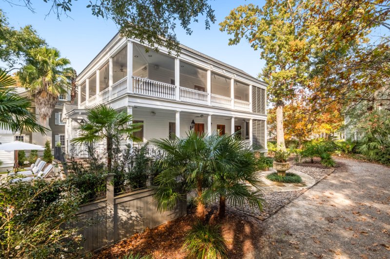 Property image 2 of 31 Frogmore Road in Ion, Mount Pleasant, SC 29464