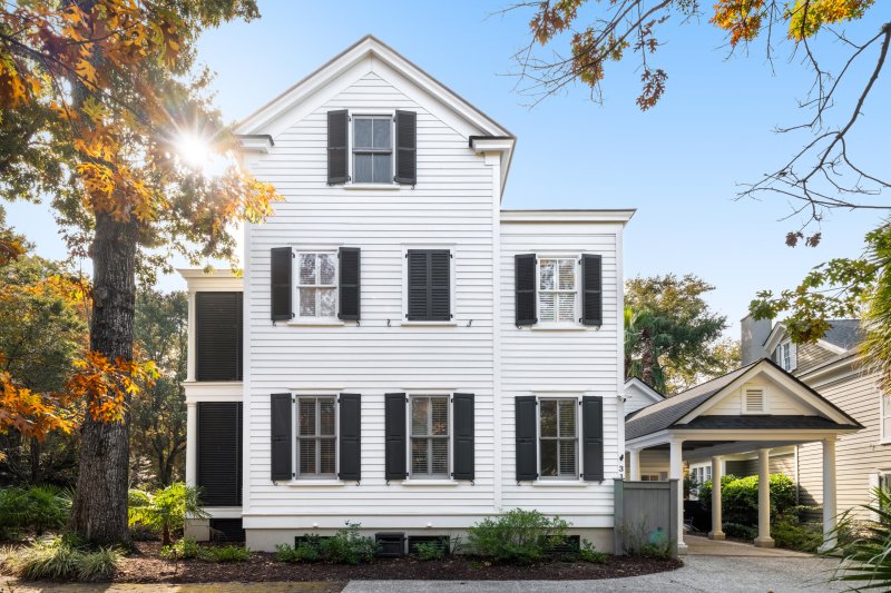 Property image 3 of 31 Frogmore Road in Ion, Mount Pleasant, SC 29464