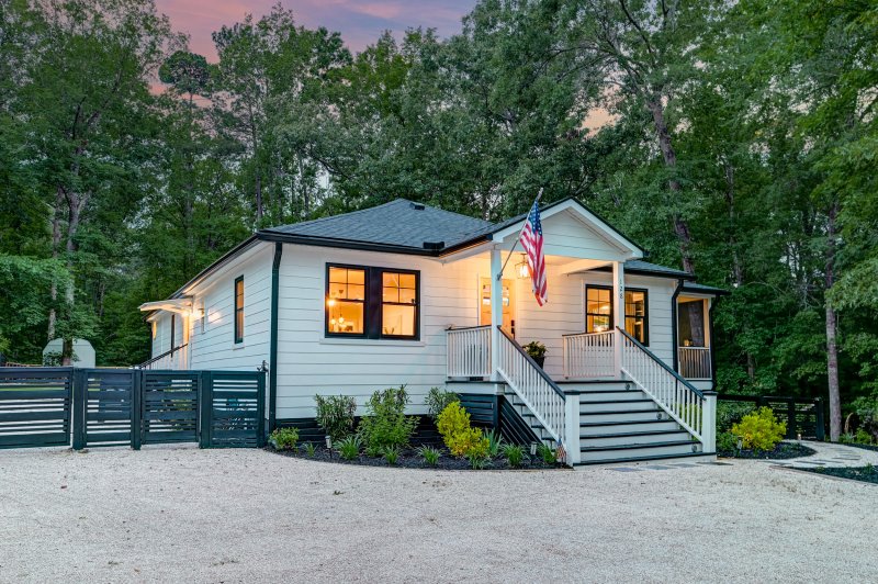 Property image 5 of 128 Paul Drive in East Highland Acres, Summerville, SC 29483