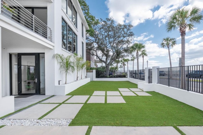 Property image 5 of 100 Murray Boulevard in South of Broad, Charleston, SC 29401