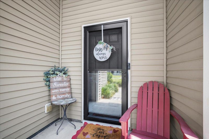 Property image 4 of 112 Worthington Drive in Foxbank Plantation, Moncks Corner, SC 29461