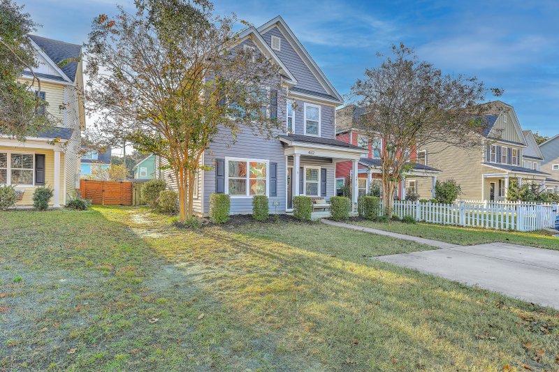 Property image 4 of 4977 Chateau Avenue in Park Circle, North Charleston, SC 29405