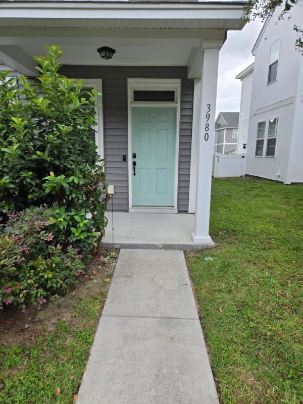 3890 Hillyard Street