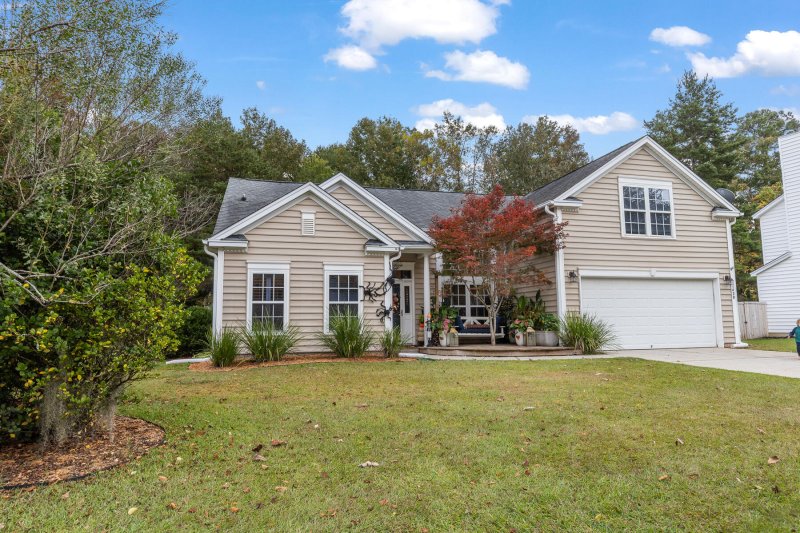Property image 5 of 1420 Ashley Garden Boulevard in Grand Oaks Plantation, Charleston, SC 29414