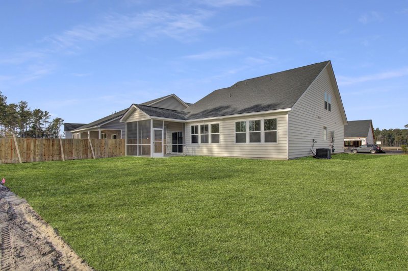 Property image 5 at 218 Red Bluff Street, Summerville, SC 29483