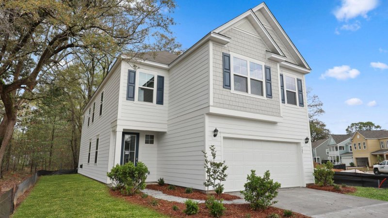 Property image 2 at 327 Dickerson Lane, Summerville, SC 29485