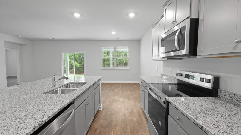 Property image 5 of 8011 Precious Court in Hillcrest, Ravenel, SC 29470