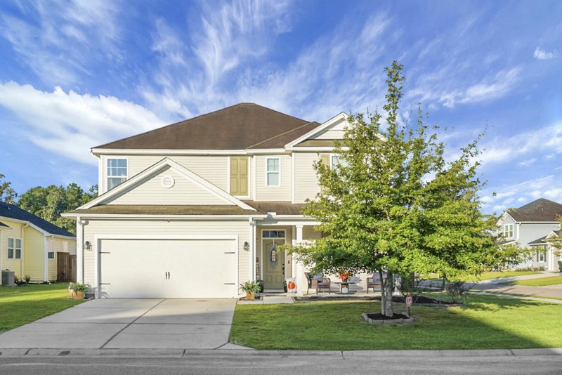 Property image 2 of 121 Triple Crown Road in Fairmont South, Moncks Corner, SC 29461