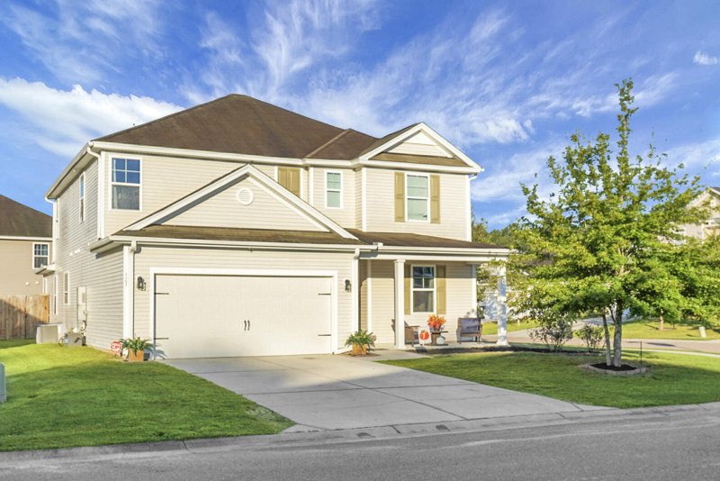 Property image 3 of 121 Triple Crown Road in Fairmont South, Moncks Corner, SC 29461