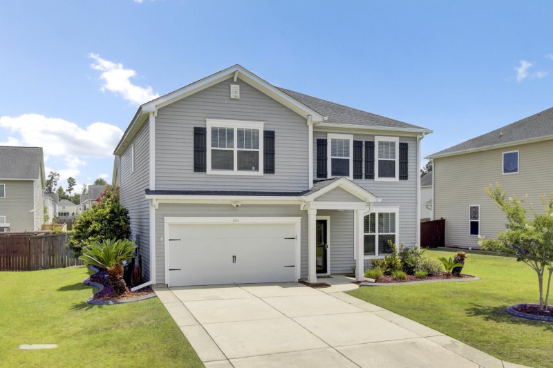 Property image 2 of 504 Magwood Road in Felder Creek, Summerville, SC 29486