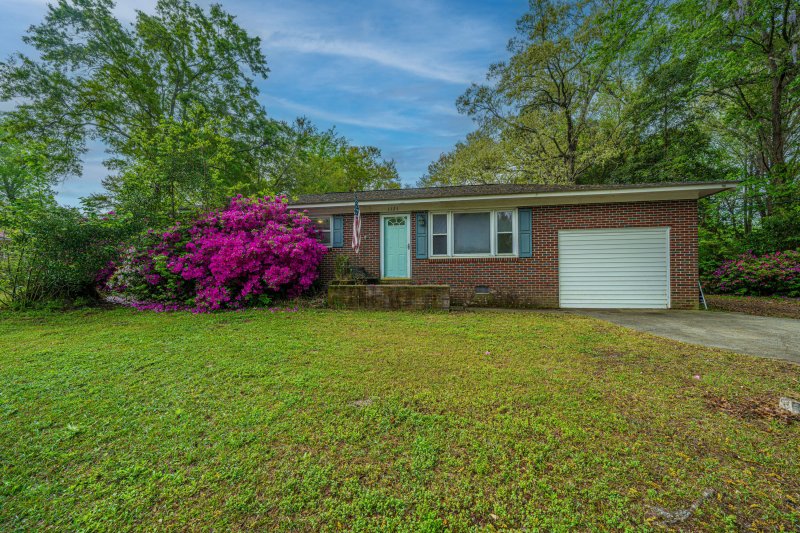Property image 5 of 1121 Inverness Lane in Yeamans Park 2, Hanahan, SC 29410