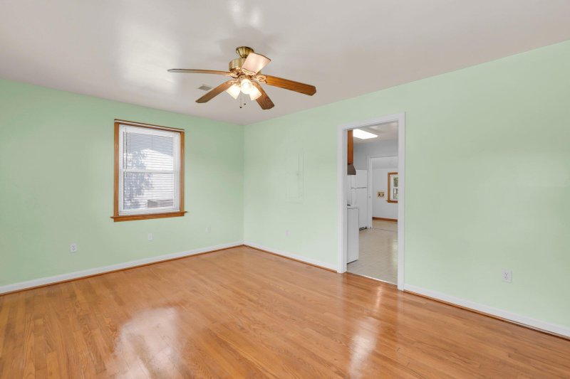 Property image 2 of 1222 Maxwell Street in Park Circle, North Charleston, SC 29405
