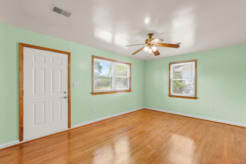 Property image 3 of 1222 Maxwell Street in Park Circle, North Charleston, SC 29405