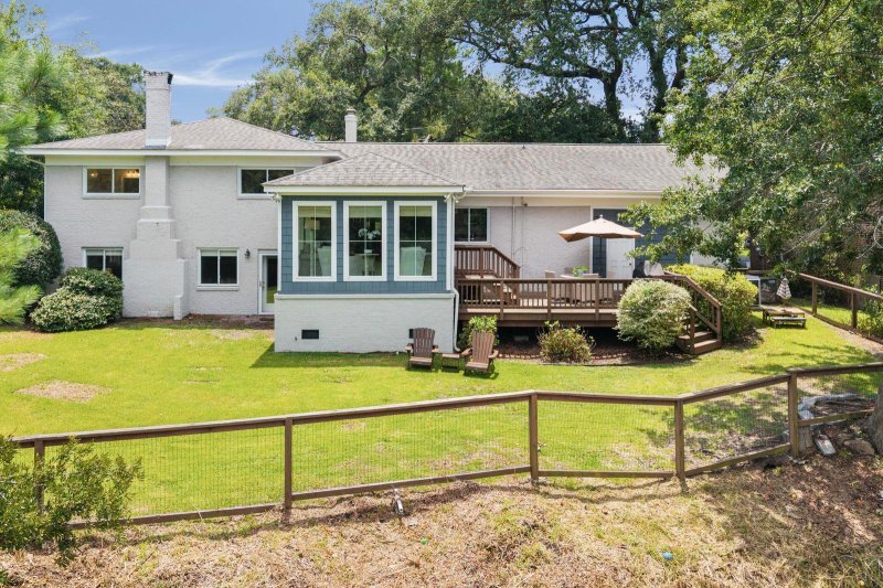 Property image 3 of 345 Confederate Circle in South Windermere, Charleston, SC 29407