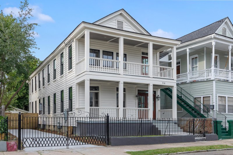 Property image 2 at 94 Fishburne Street, Charleston, SC 29403