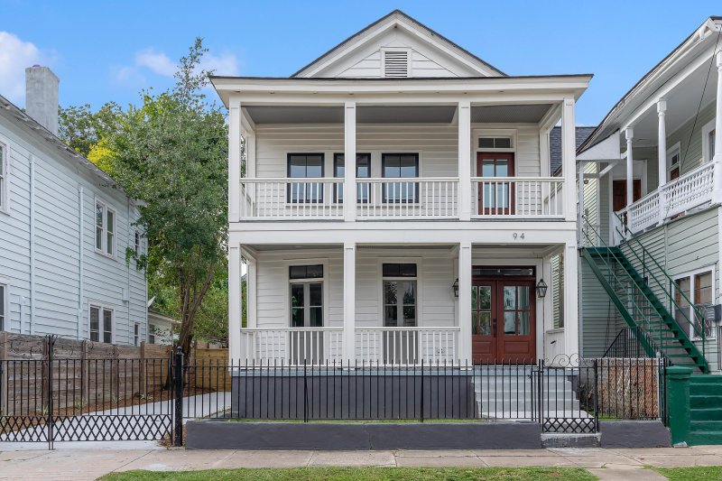 Property image 3 at 94 Fishburne Street, Charleston, SC 29403