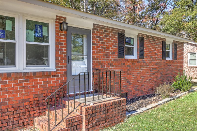 Property image 4 of 109 Englewood Road in West Greenview Acres, Goose Creek, SC 29445