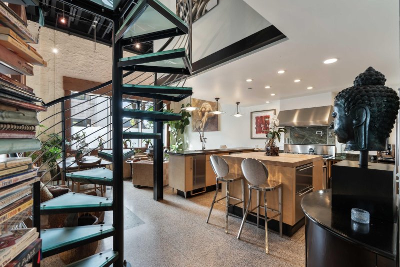 King Street Lofts, Charleston Community