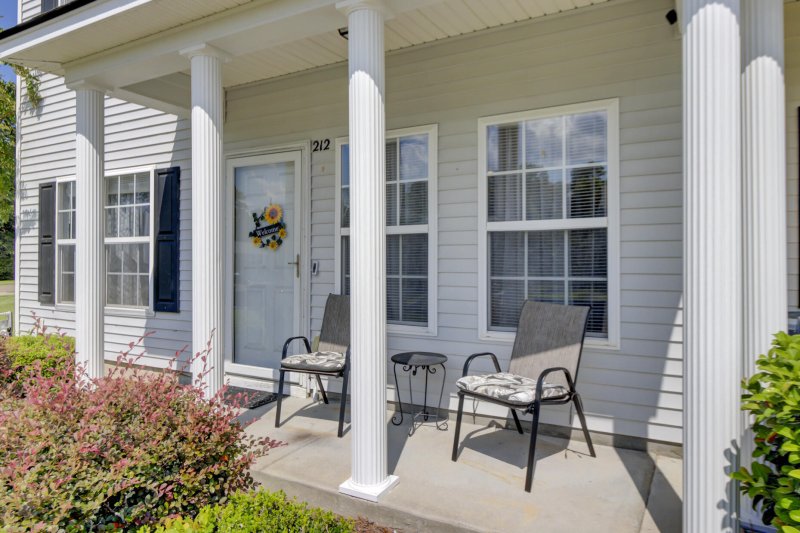 Property image 3 of 212 Congaree River Drive in Lakes of Summerville, Summerville, SC 29485