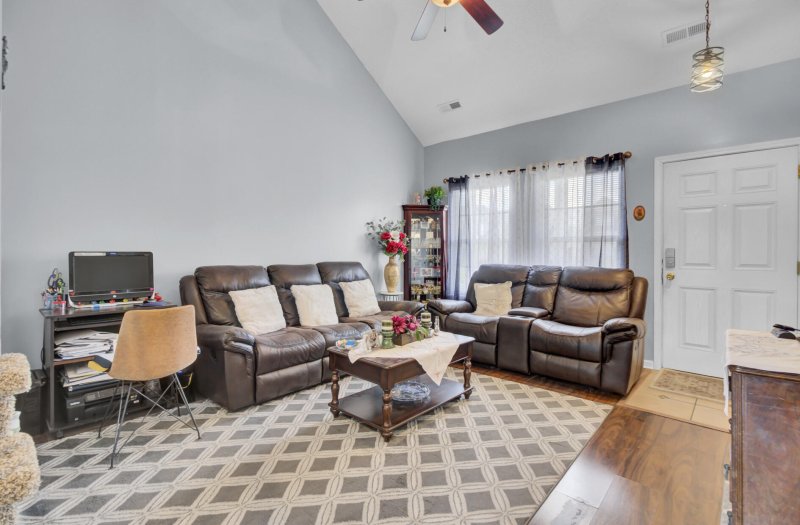 Property image 5 of 212 Congaree River Drive in Lakes of Summerville, Summerville, SC 29485