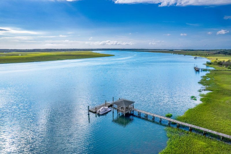 Property image 3 of 2287 Shoreline Drive in Shoreline Farms, Johns Island, SC 29455
