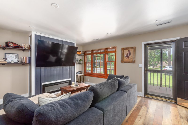 Property image 5 at 5904 Hagood Avenue, Hanahan, SC 29410