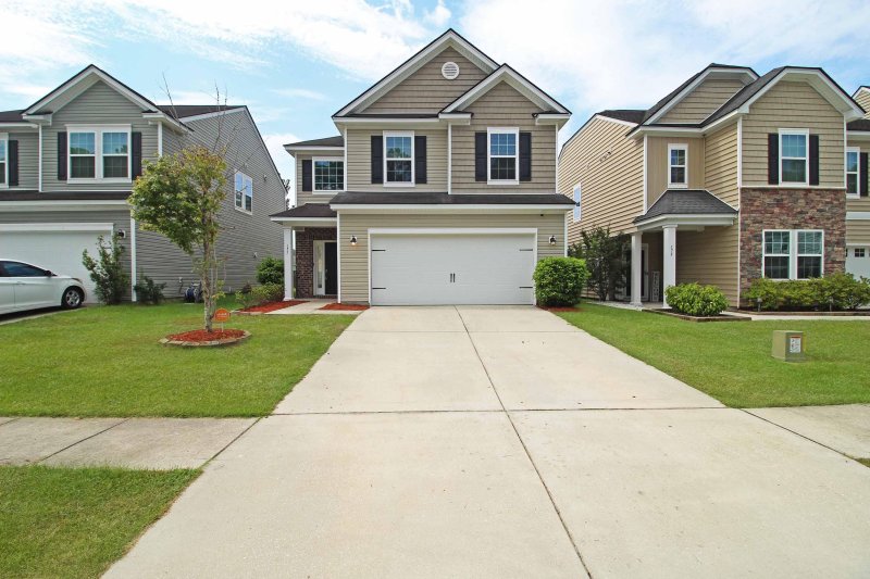 Property image 5 of 177 Emerald Isle Drive in Moss Grove Plantation, Moncks Corner, SC 29461