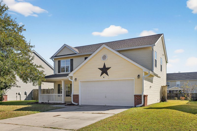 Weatherstone, Summerville community