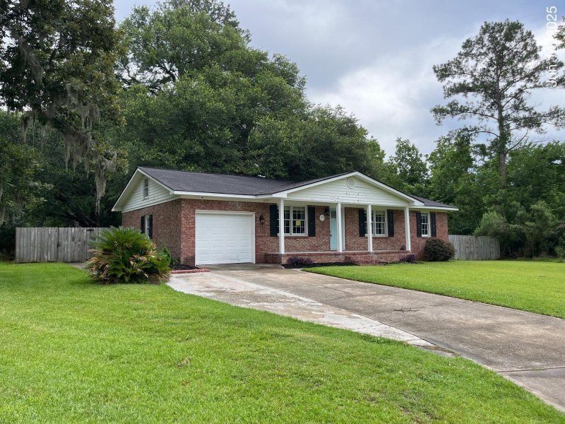 Property image 2 of 352 Oxford Road in College Park, Ladson, SC 29456