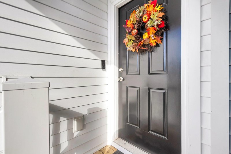 Property image 4 of 681 Mclernon Trace in Marshview Commons, Johns Island, SC 29455