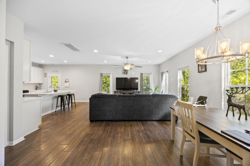 Property image 5 at 140 Chaste Tree Circle, Goose Creek, SC 29445