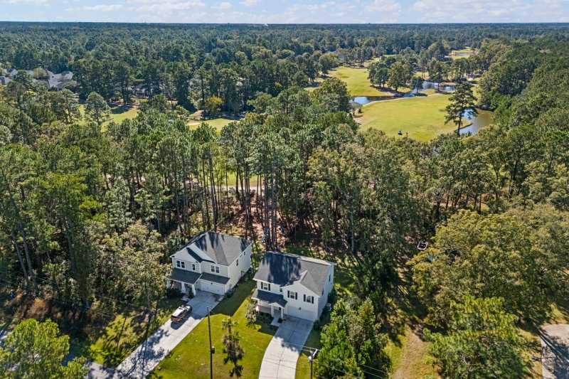 Property image 2 of 413 Renau Boulevard in Pine Forest Country Club, Summerville, SC 29483