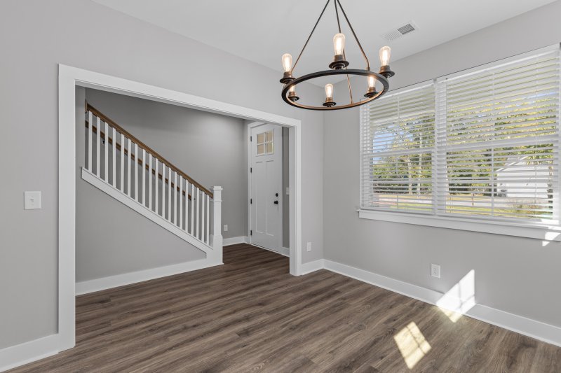 Property image 4 of 413 Renau Boulevard in Pine Forest Country Club, Summerville, SC 29483