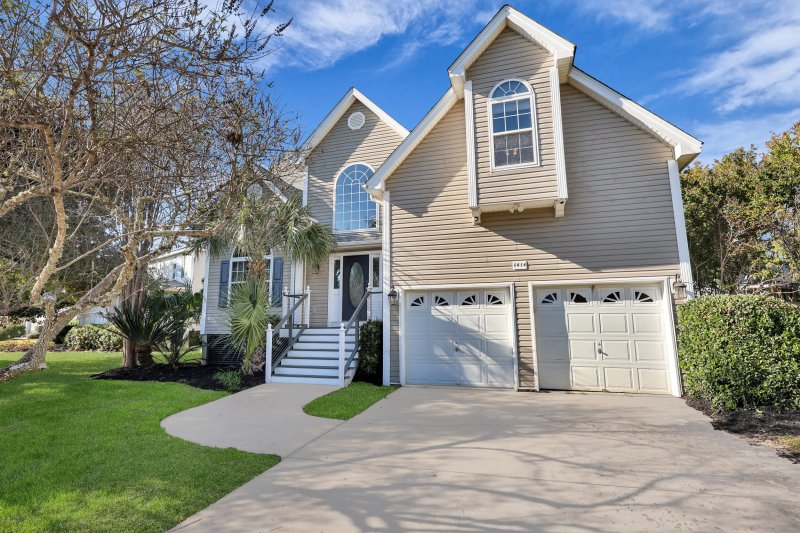 Property image 4 of 1414 Surfside Court in Ocean Neighbors, Charleston, SC 29412