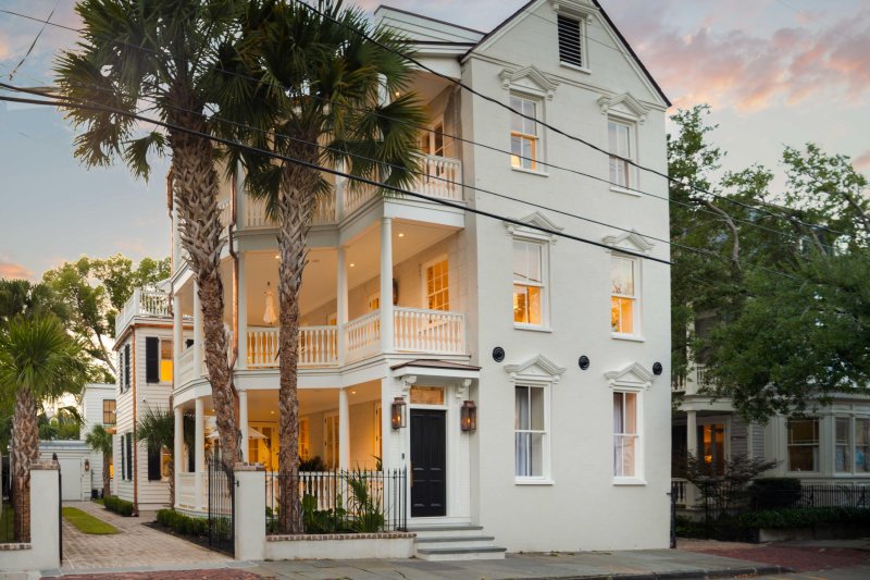 Property image 4 of 109 Rutledge Avenue in Harleston Village, Charleston, SC 29401