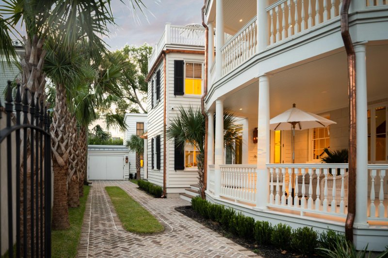 Property image 5 of 109 Rutledge Avenue in Harleston Village, Charleston, SC 29401