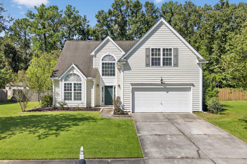 172 Thousand Oaks Circle